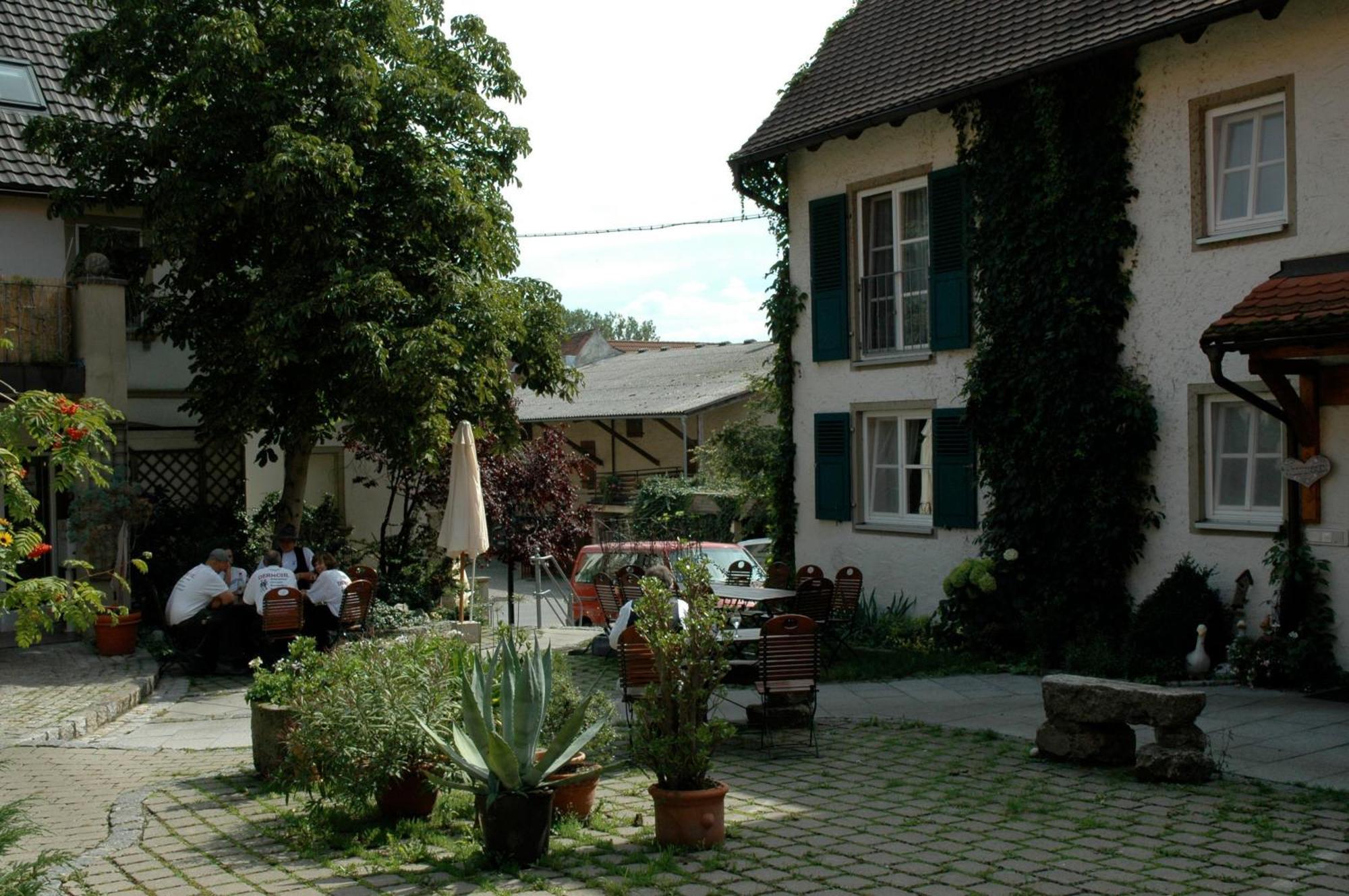 Landgasthof Zum Schwarzen Adler Markt Nordheim Zewnętrze zdjęcie